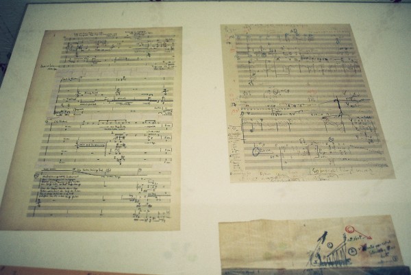 Helmut Lachenmann Manuscript at FischGrätenMelkStand, Temporäre Kunsthalle Berlin